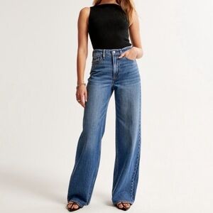 Abercrombie & Fitch High Rise Wide-Leg Jeans